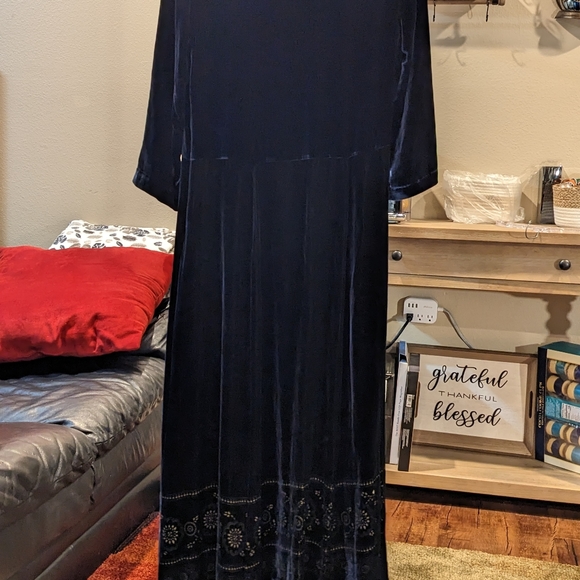 Dress - Picture 2 of 3